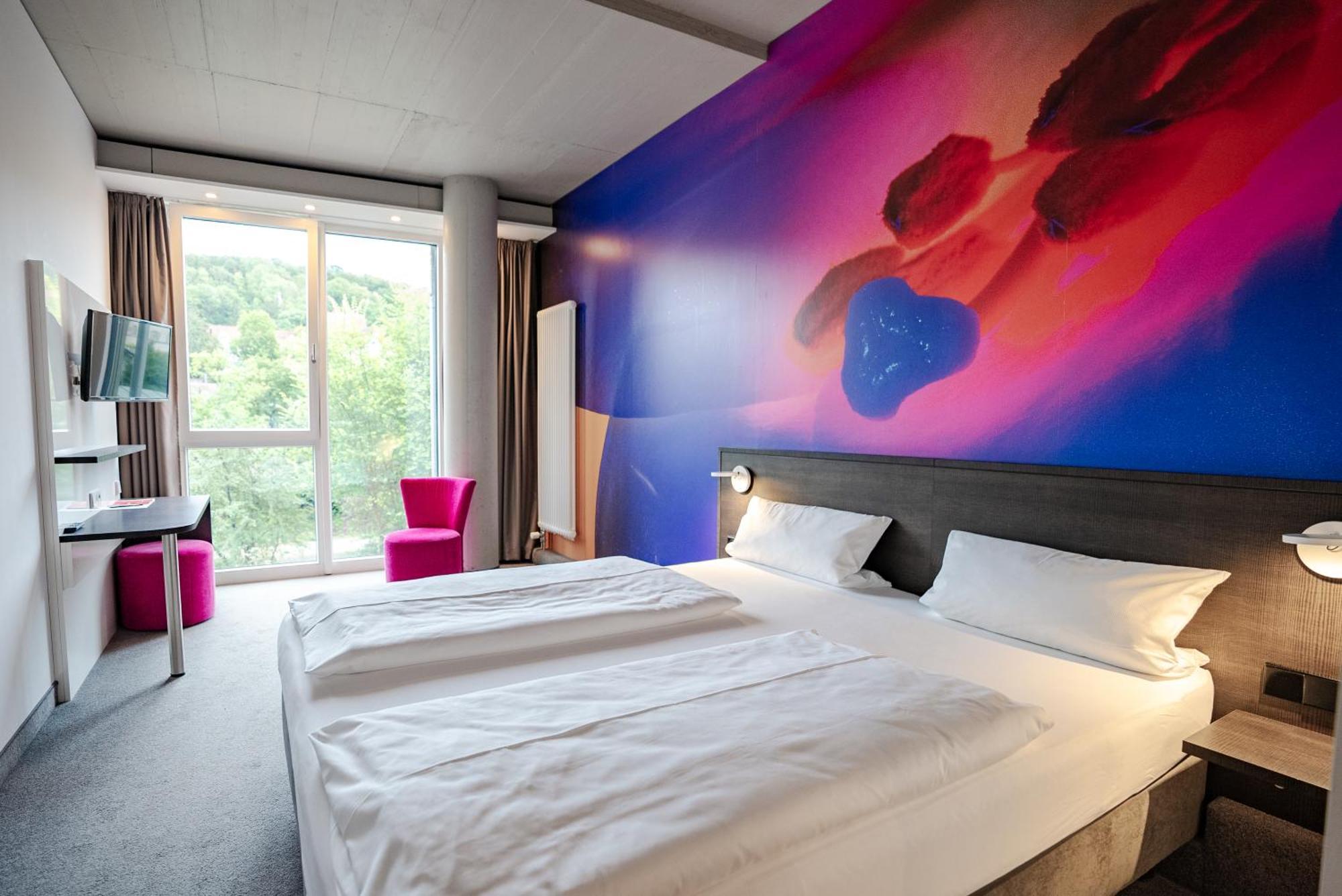 Qubixx Stadtmittehotel ชเวบิชฮัลล์ ภายนอก รูปภาพ