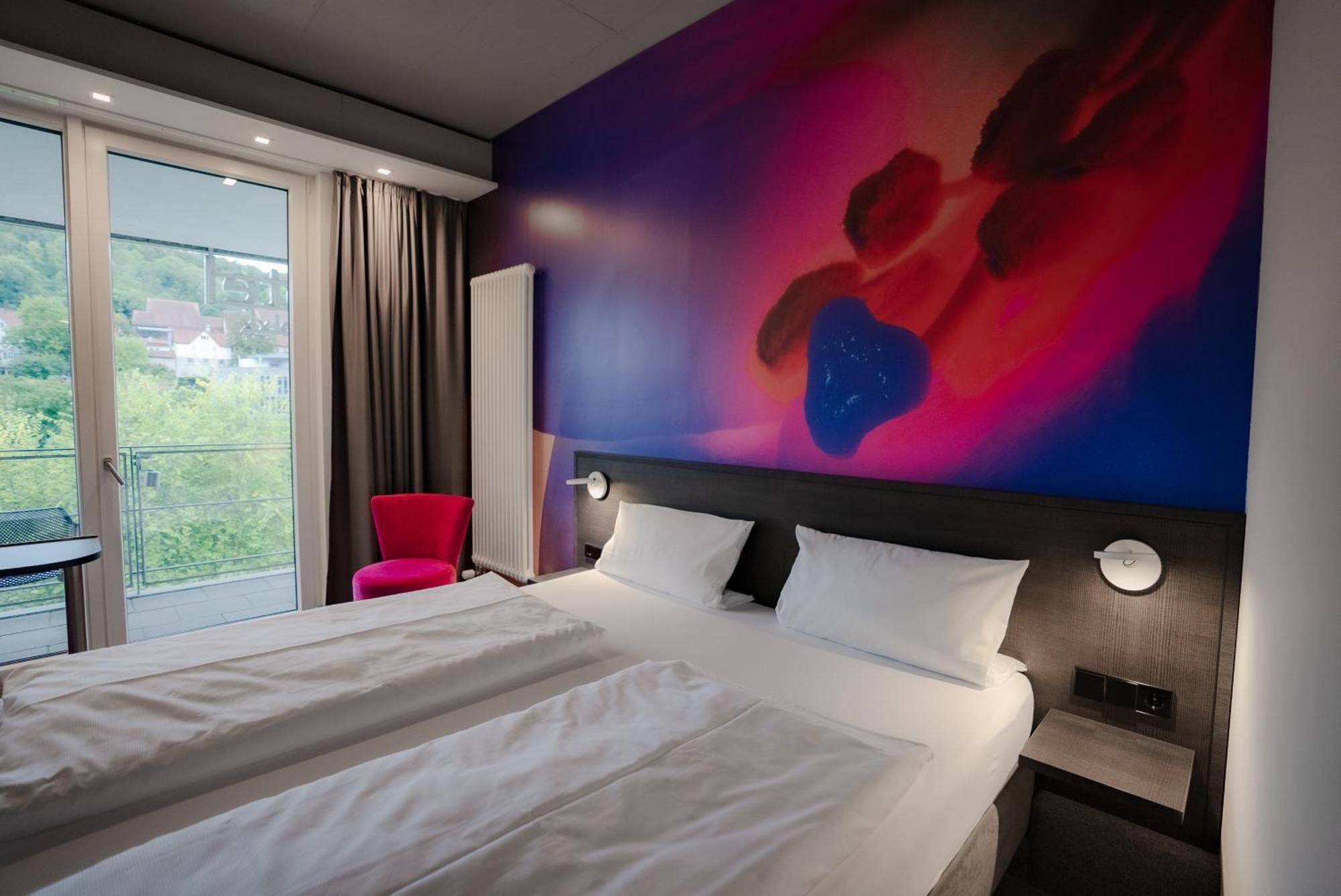 Qubixx Stadtmittehotel ชเวบิชฮัลล์ ภายนอก รูปภาพ