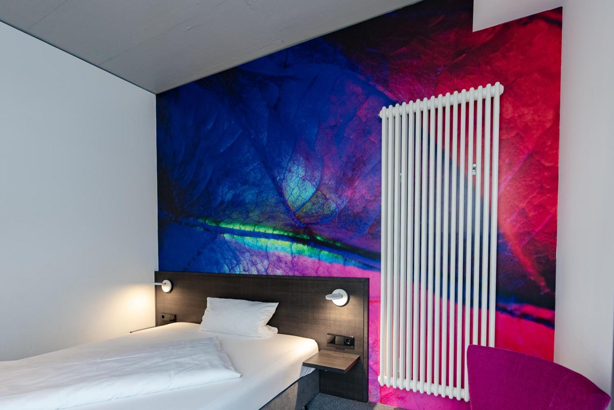 Qubixx Stadtmittehotel ชเวบิชฮัลล์ ภายนอก รูปภาพ